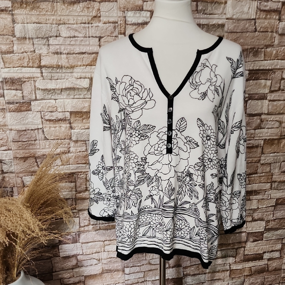 Cathy Daniels Floral Black and White Women's Sweater